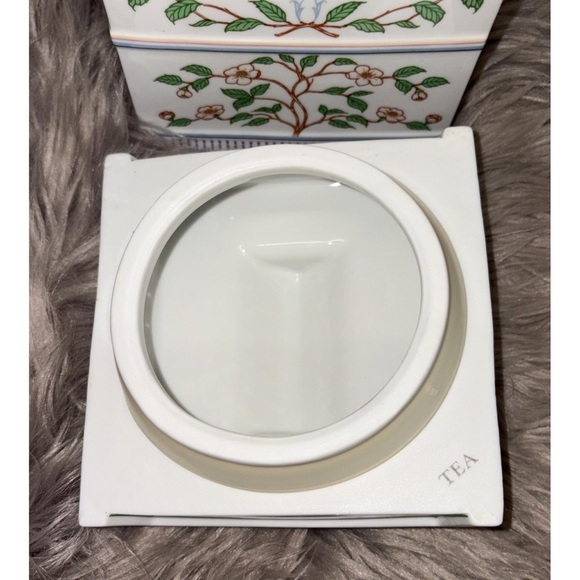 Lenox Tea Shoppe Ceramic Canister with Floral Design - Picture 6 of 8